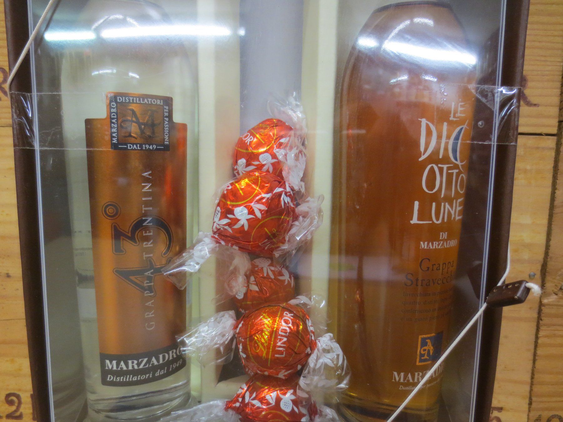 Bevande alcoliche: Geschenk-Set mit 2 Fl. Grappa in OVP 50cl. 43 Vol. – Nuovo (secondo la descrizione) da Schöftland venduto da Luxury-Store 1
