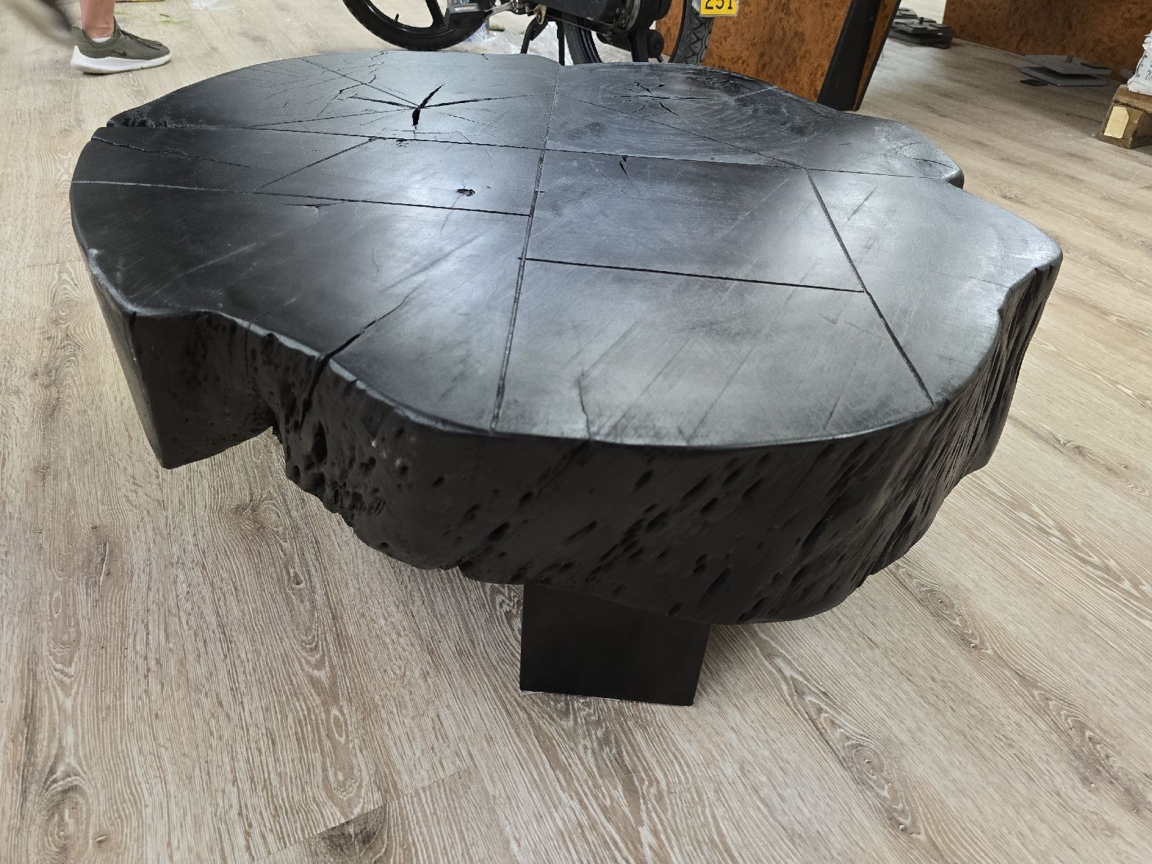 Tavoli: Designer Couchtisch Unikat aus Holz – Usato da Tuggen venduto da Zweitechanceboutique 4