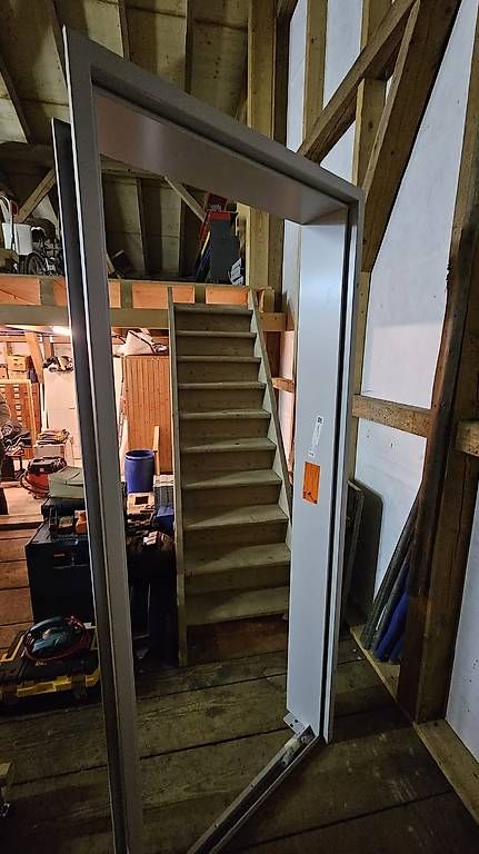 Porte: Stahlzarge UD30-5E – Usato da Hirzel venduto da Jacky016