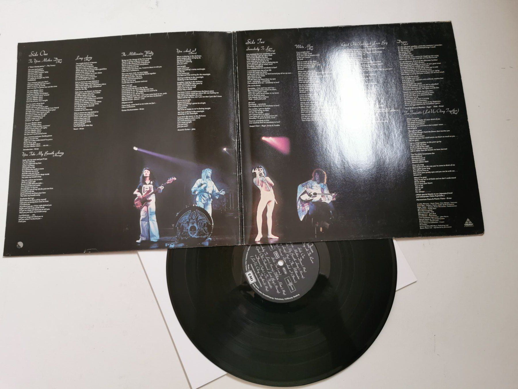 Dischi in vinile: QUEEN - A DAY AT THE RACES – Usato da Grafenried venduto da House-of-Oldies 2