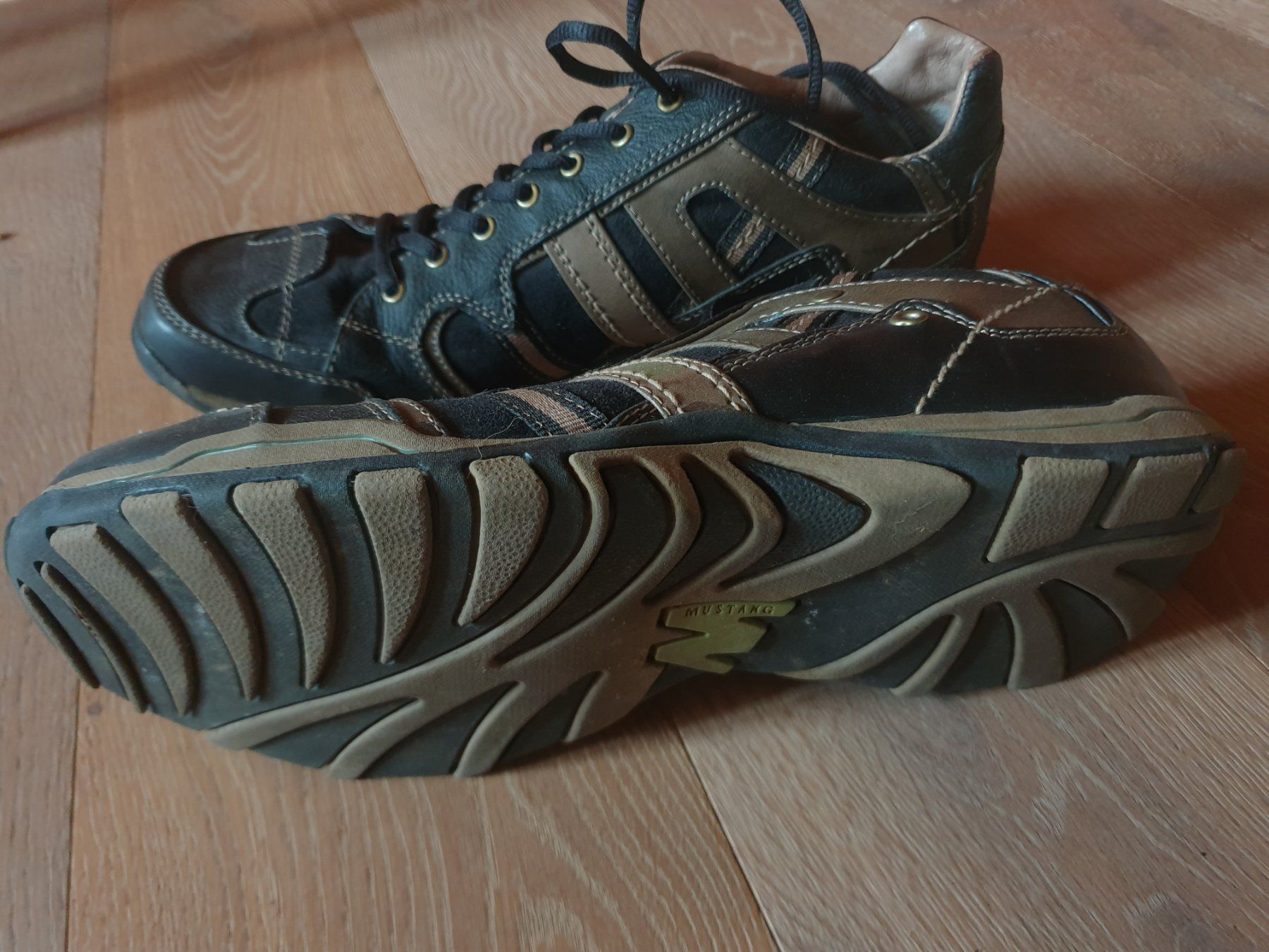 Chaussures hommes: herren schuhe – D'occasion à St.Gallen par EL03 2