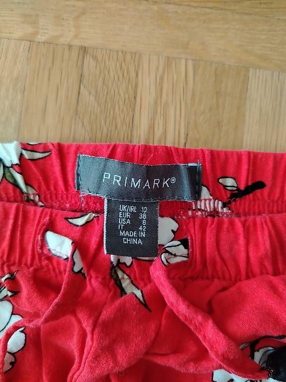Pantaloni: Pantaloncini – Nuovo (secondo la descrizione) da Davesco-Soragno venduto da Mia_sii 3