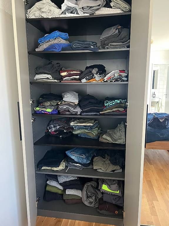 Armadi: Ikea-Pax-Schrank (300x60x236) – Usato da Uster venduto da schuschu17 3