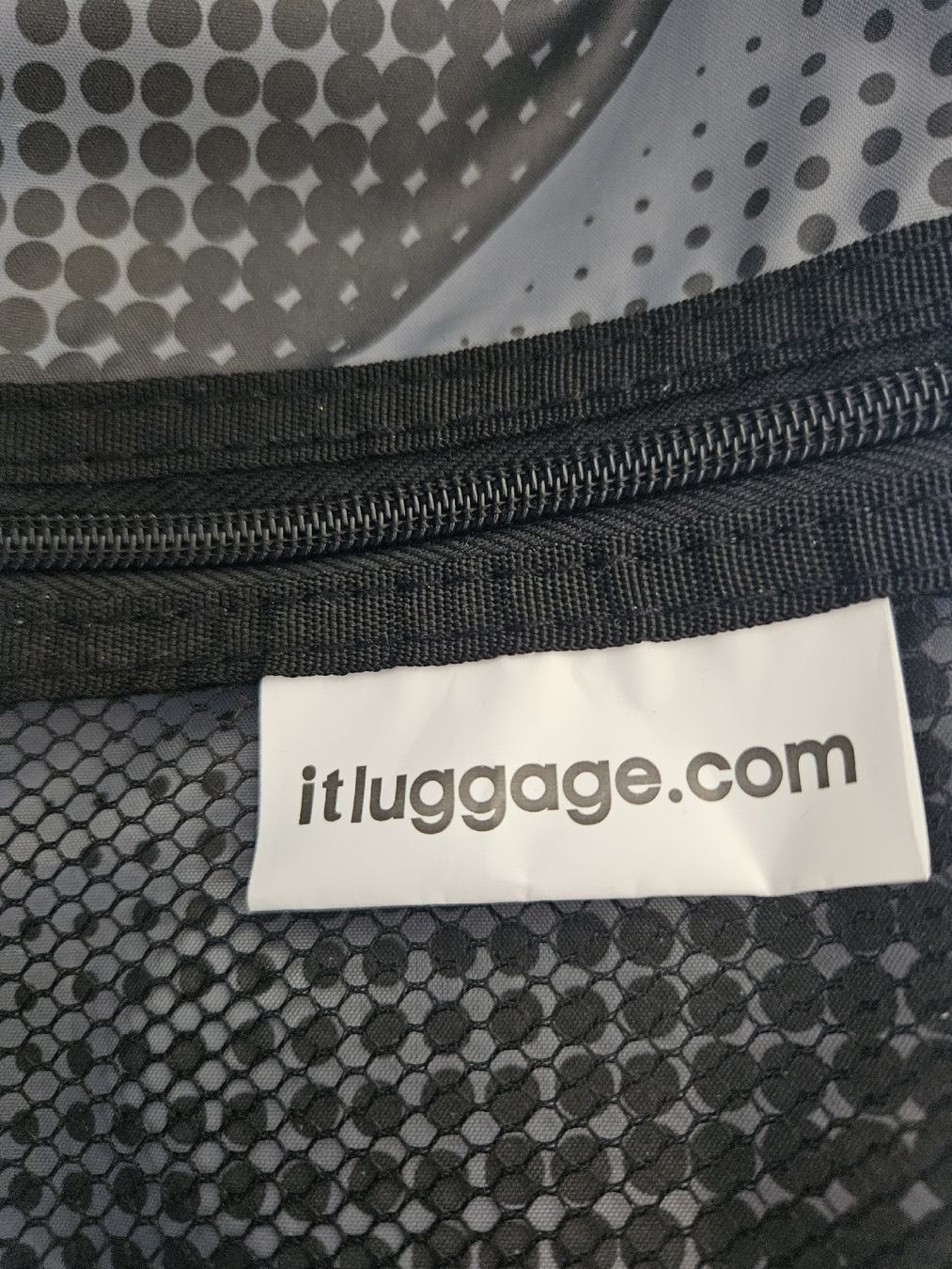 Valigie: It - Valise à roulettes – Usato da Bussigny venduto da niwa_mikan 4