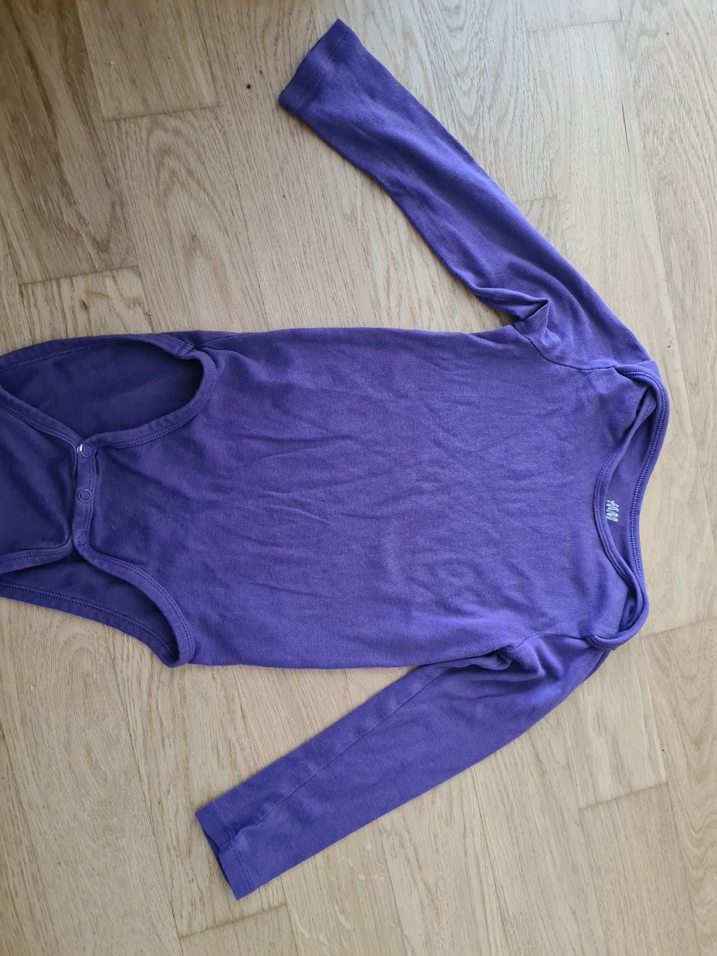 H&M Biancheria intima: Body H&M lila Langarm Grösse 104 – Usato da Horw venduto da Mirii91 1