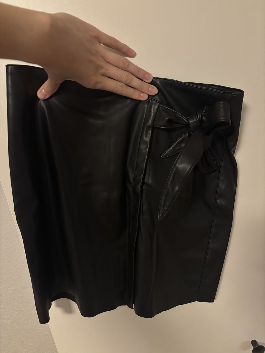 Only Gonne: Only M leather skirt black – Nuovo (secondo la descrizione) da Konolfingen venduto da weiann 1