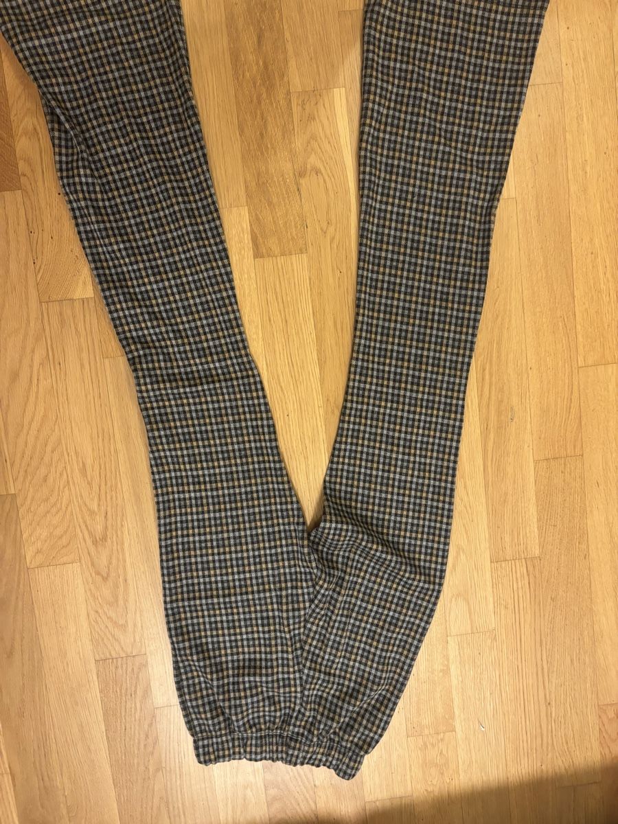 Pantaloni: subdued hose – Usato da Glattbrugg venduto da Nixonia 1
