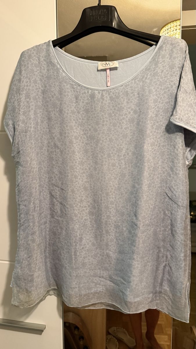 Tops: Damen Bluse 100% Seide light blue Grösse M – D'occasion à Zürich par Tramp1981