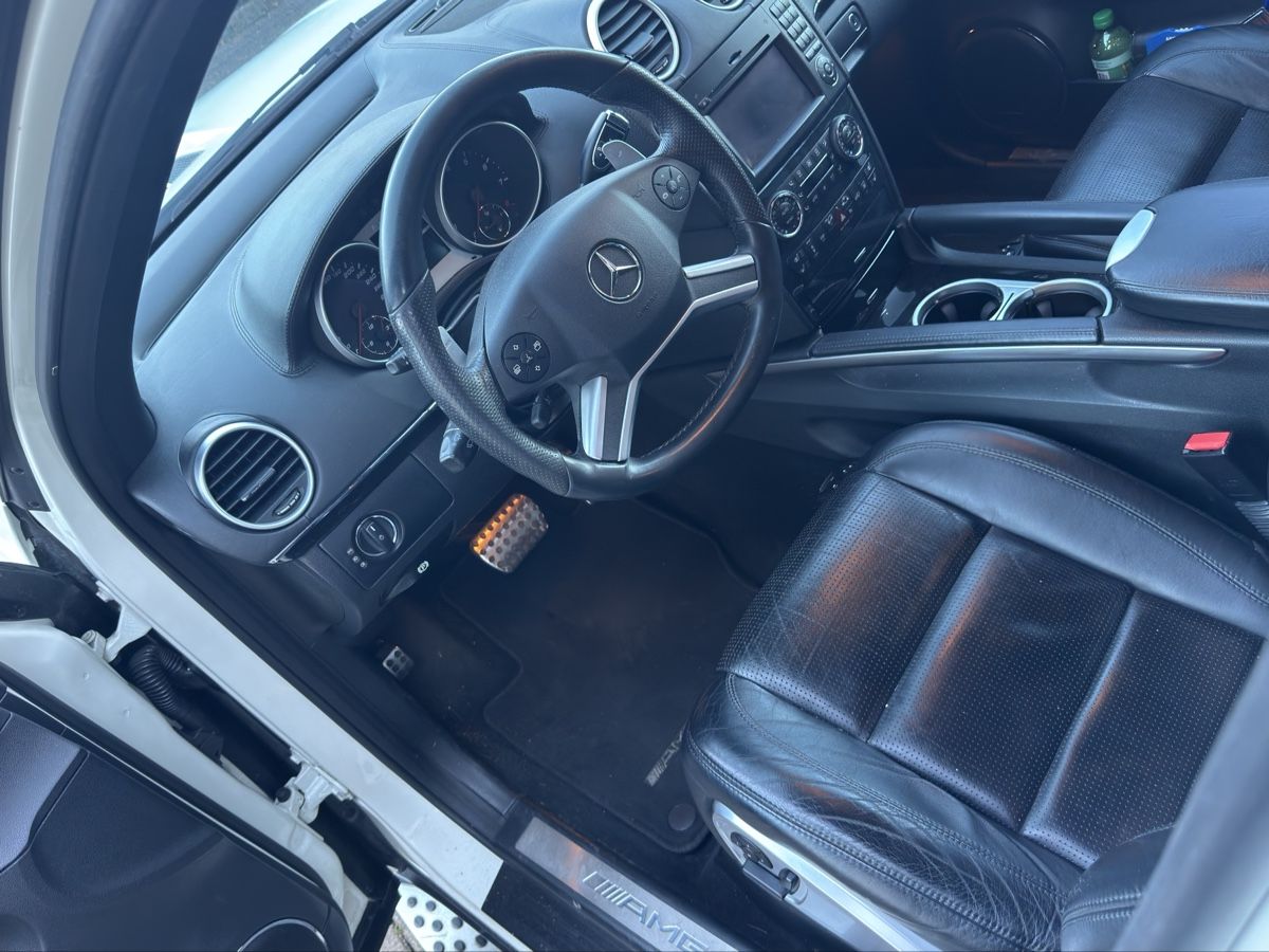 Mercedes-Benz Autos: Ml63 AMG – D'occasion à Ueken par Renault52 5