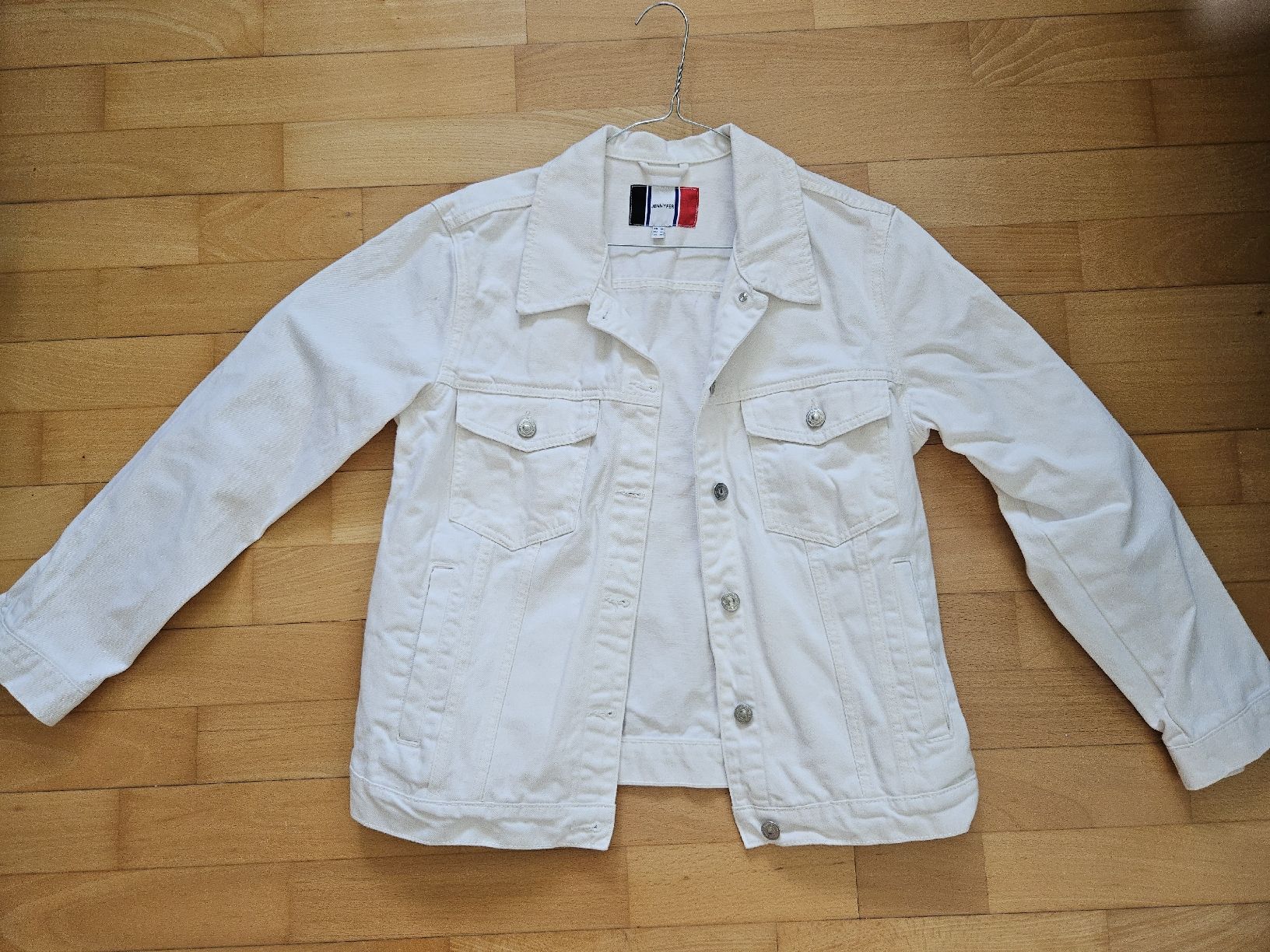 Jacken: Jennyfer Jeansjacke Weiss Grösse M  – Gebraucht aus Urdorf von Colina