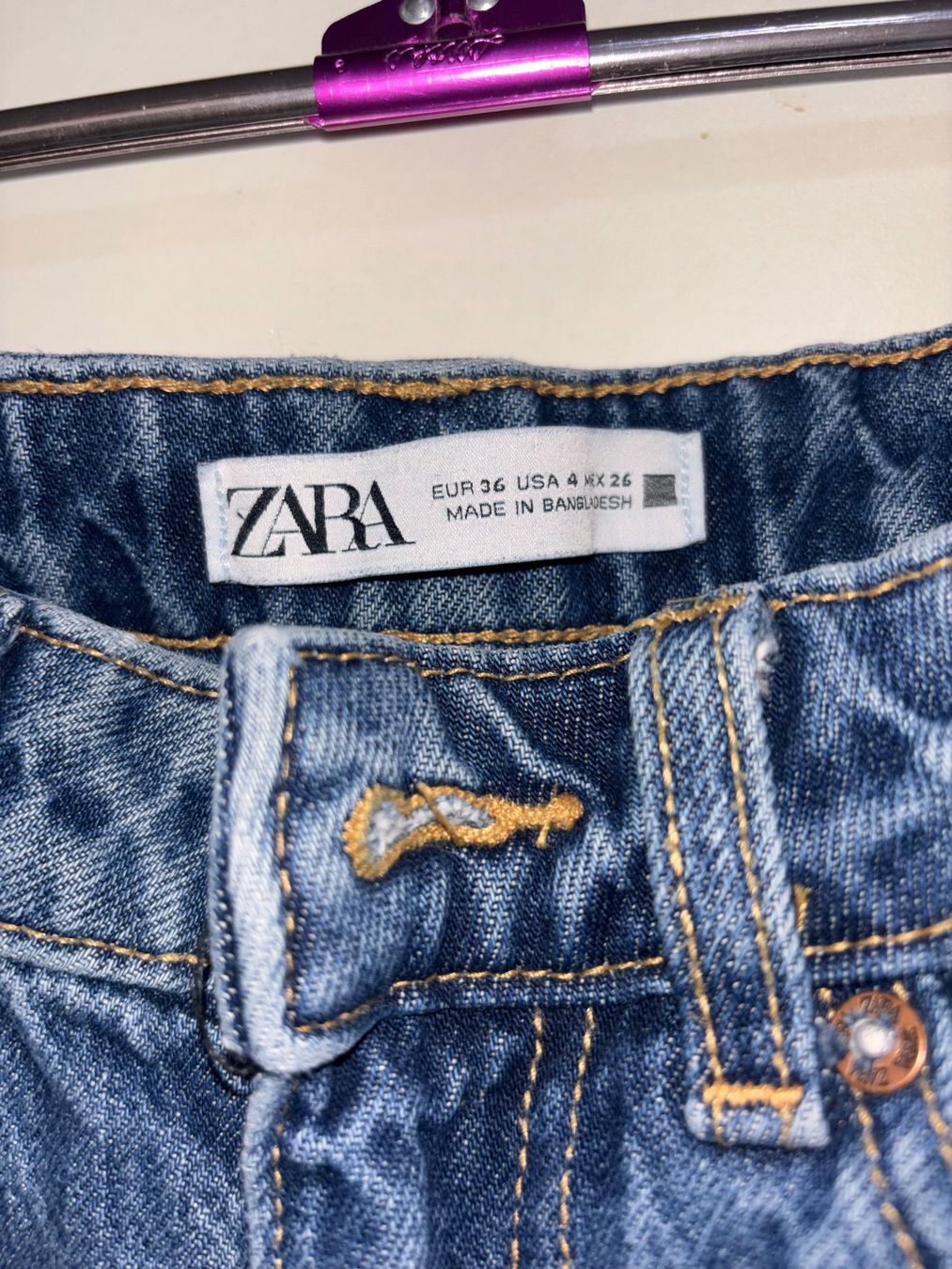 Zara Jeans: Zara Jeans – Nuovo (secondo la descrizione) da Selzach venduto da 20f_cg85 1
