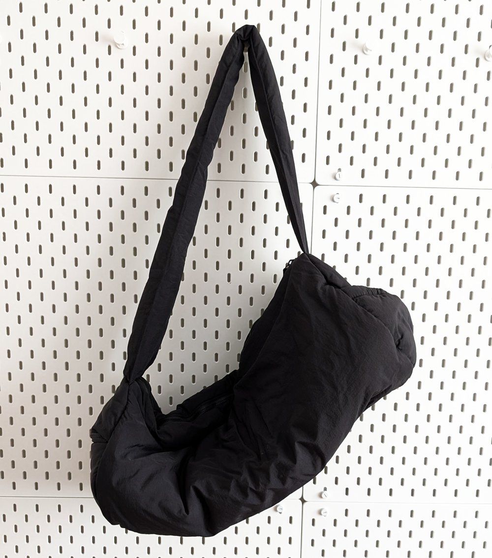 Ölend Borse: Ölend Puffy Duffle Bag – Usato da Zürich venduto da hol_bc6v 1