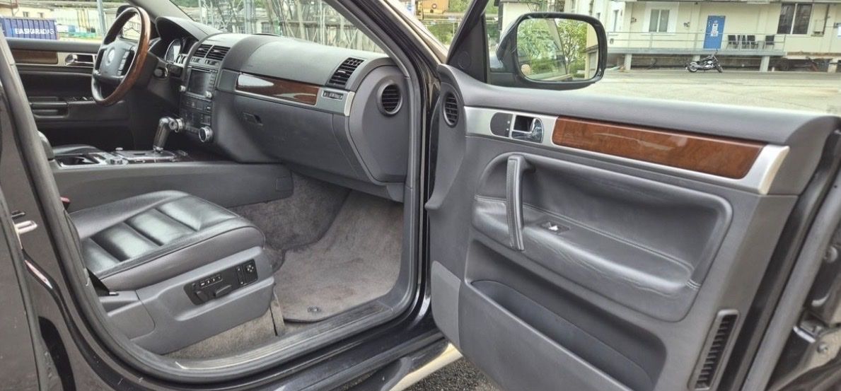 VW Autos: VW Touareg 5.0 V10 EXPORT – Defekt aus Kloten von sze_wb99 7