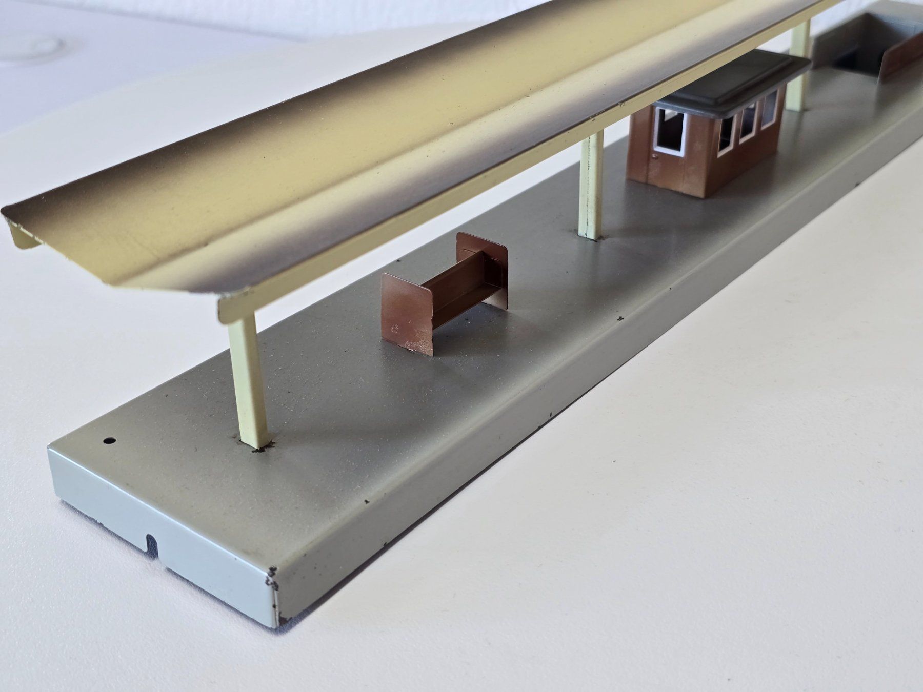 Märklin Modellini di ferrovie: Märklin, 423, 00, Perron, Bahnsteig, Blech, mit O.K. !!! – Usato da Kloten venduto da Nicola2 5