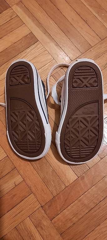 Converse Scarpe per ragazzi: Scarpe Converse n.21 – Usato da Tesserete venduto da bab_7ztk 1