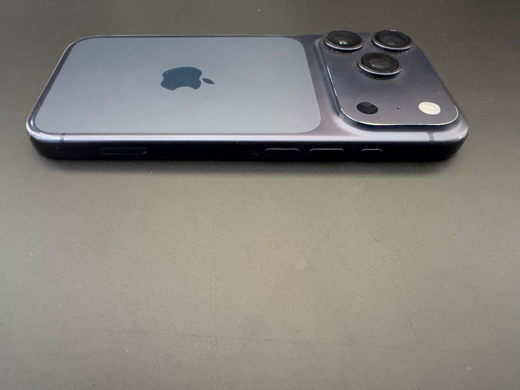 Apple Handys / Smartphones: iPhone17pro 256 GB inkl. AppleCare+ (+iPhone 15 gratis) – Gebraucht aus Hochwald von mik_v8z2 5