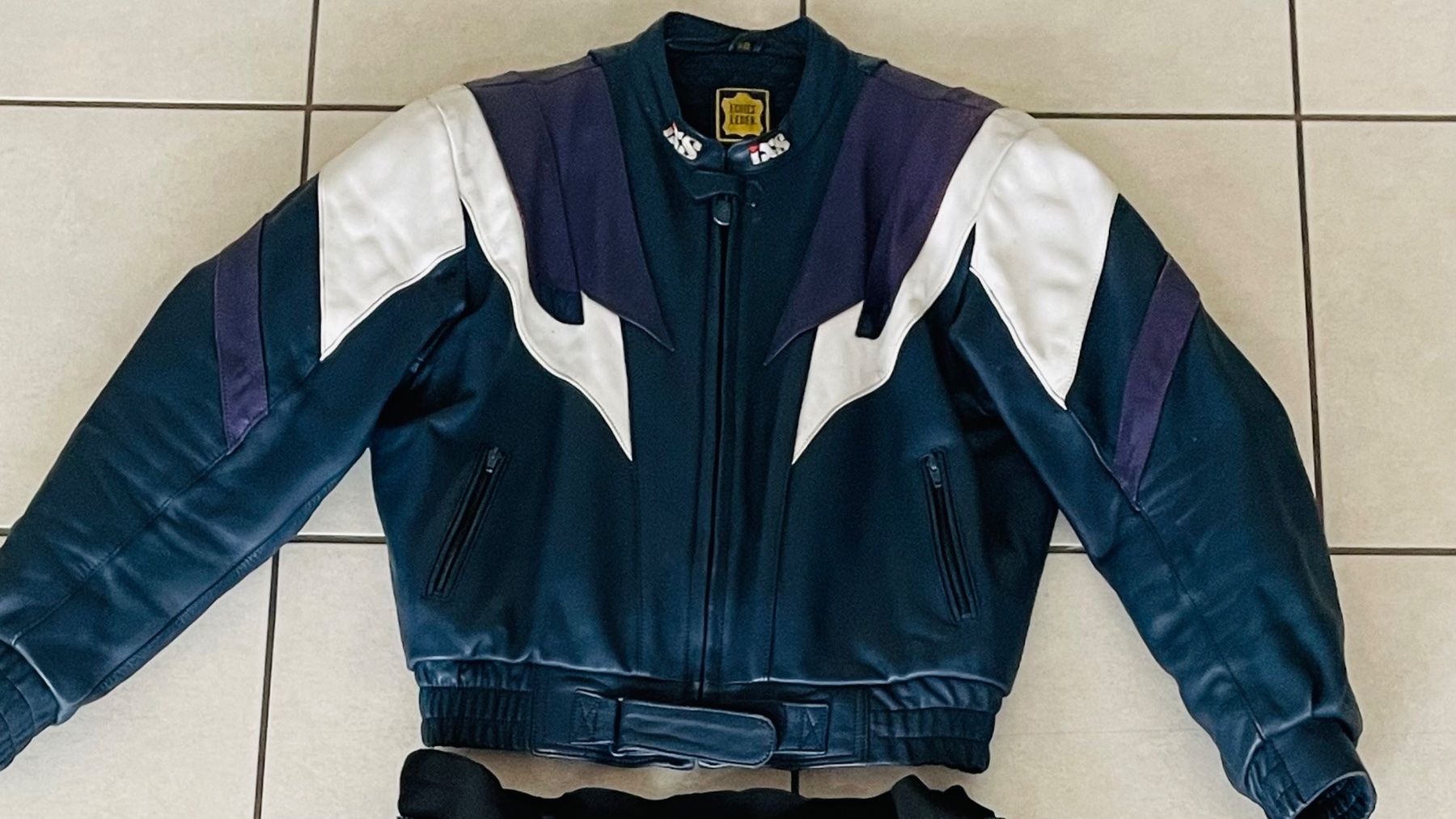 IXS Vestes: Motorrad Leder Jacke, Grösse 60 – D'occasion à Burgdorf par beluma59 2