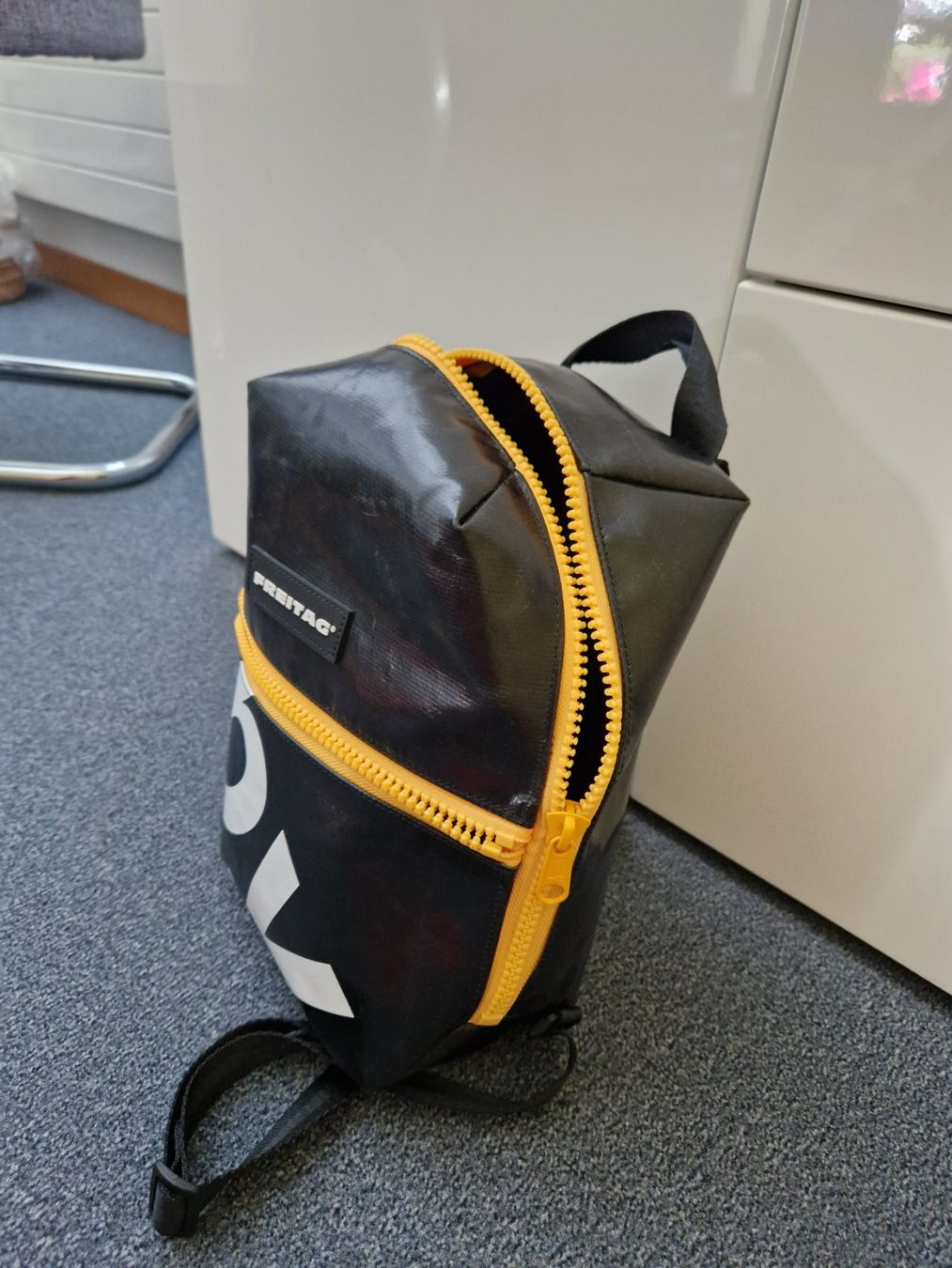 Freitag Zaini: Freitag Rucksack schwarz gelb NEU – Usato da Frauenfeld venduto da gre_vnj9 2
