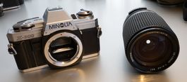 Minolta X-300 mit Objektiv Tokina AT-X, 28 - 135 mm