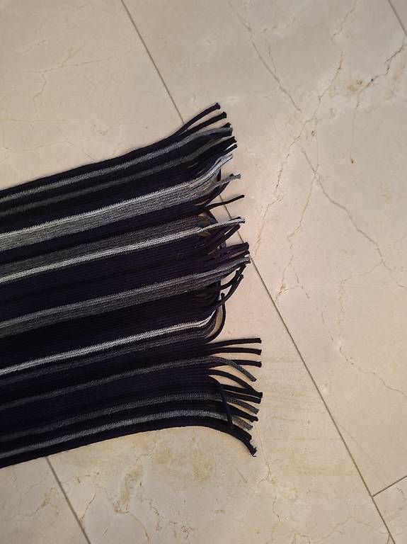 Foulard & Sciarpe: Grau-Schwarzer Schal – Usato da Belp venduto da ced_y8hx 2