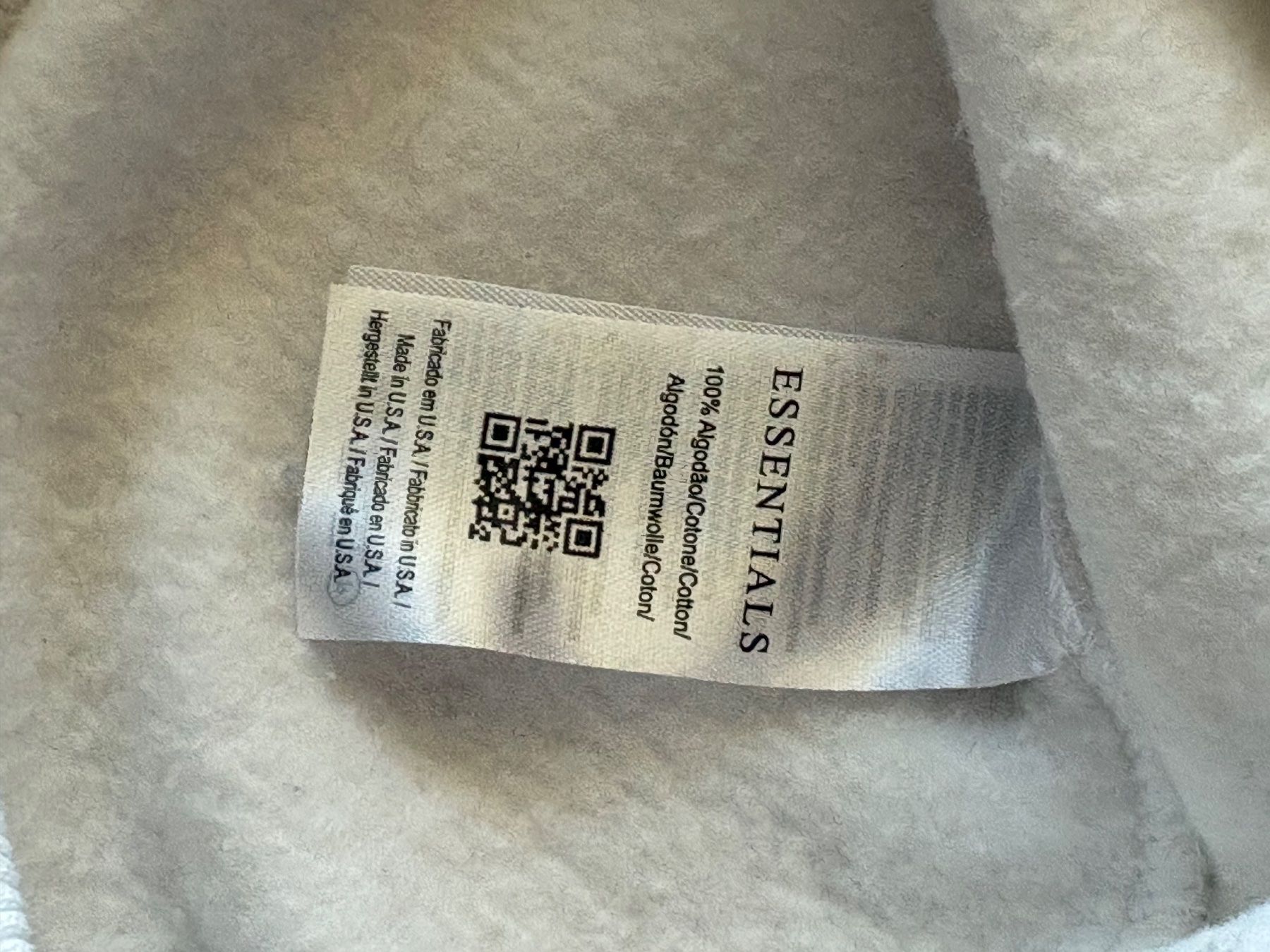 Pullover & Sweatshirts: Pull Essentials blanc, Taille M – Gebraucht aus Villars-sur-Glâne von vie_5d9b 2