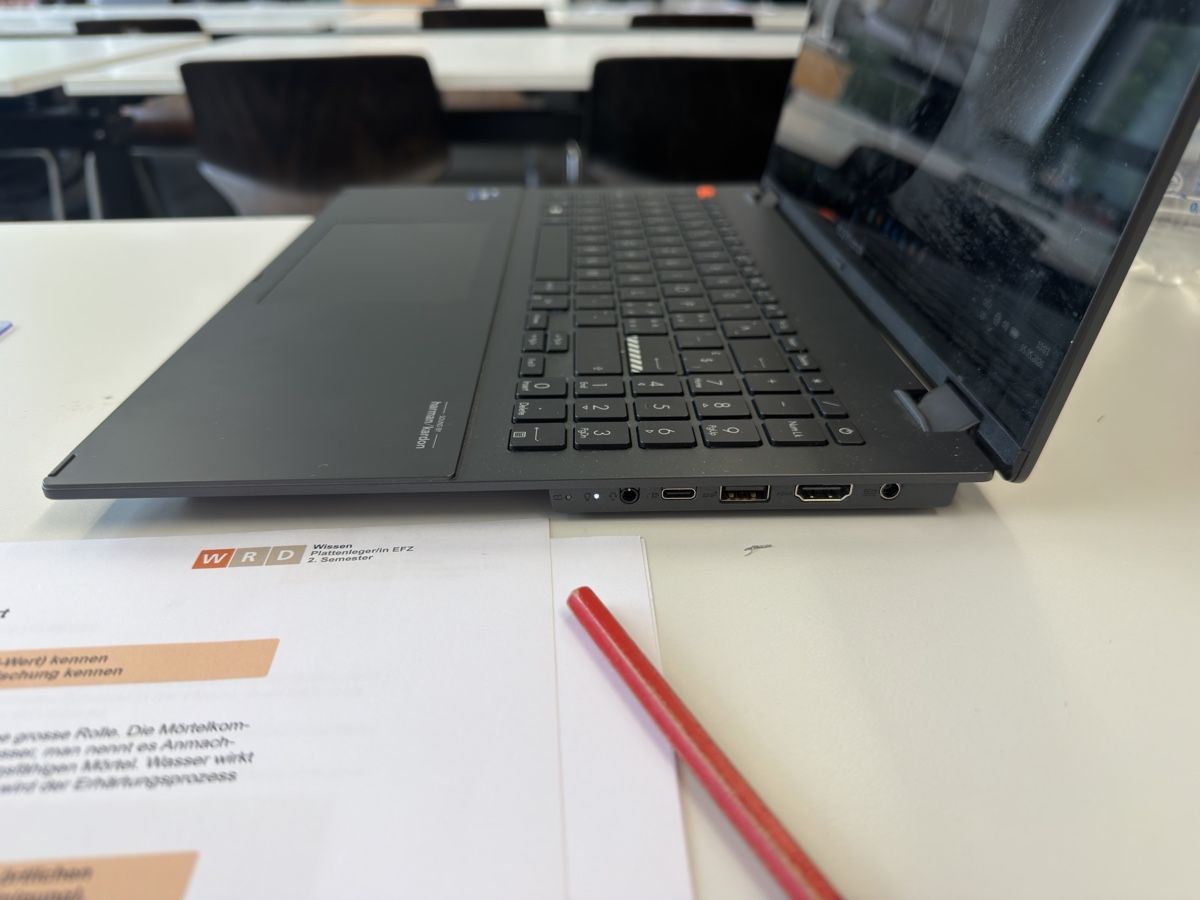 Asus Notebook: ASUS Vivobook  – Nuovo (secondo la descrizione) da Erlinsbach SO venduto da dopadach 2