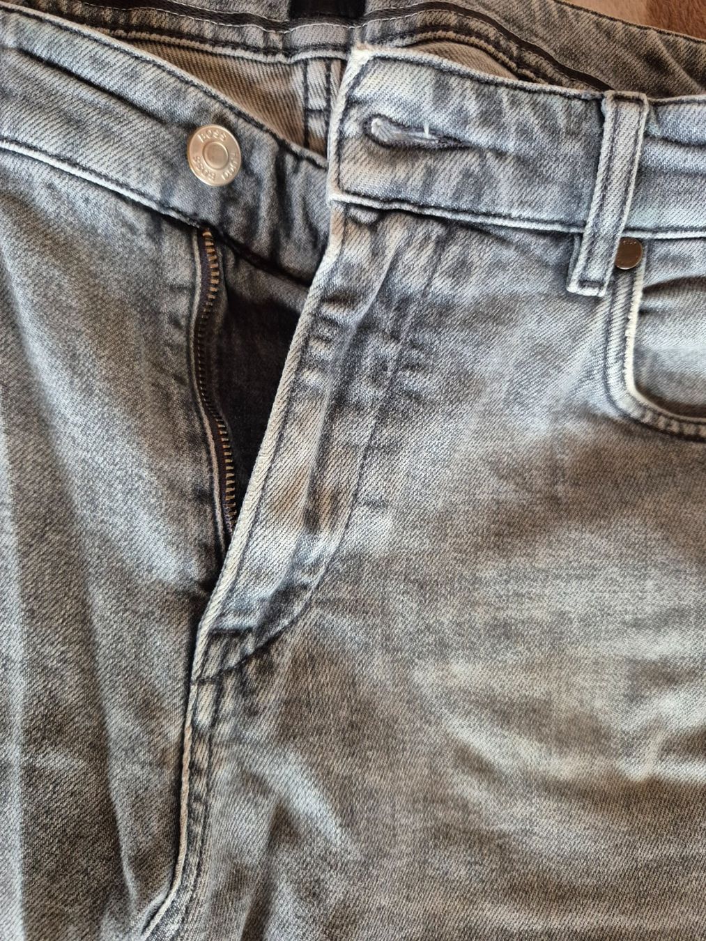 Jeans: Hugo Boss Hose hell grau grösse 36/34 – Usato da Wolhusen venduto da ste_b79v 5