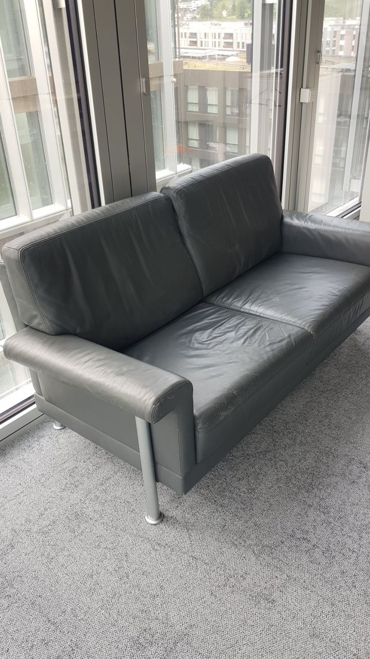 Divani: Echtledersofa gebraucht – Usato da Tuggen venduto da This12 3