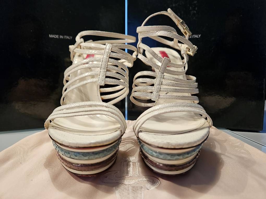 Scarpe da donna: Chaussures à talons – Usato da Biel/Bienne venduto da Baga3 1