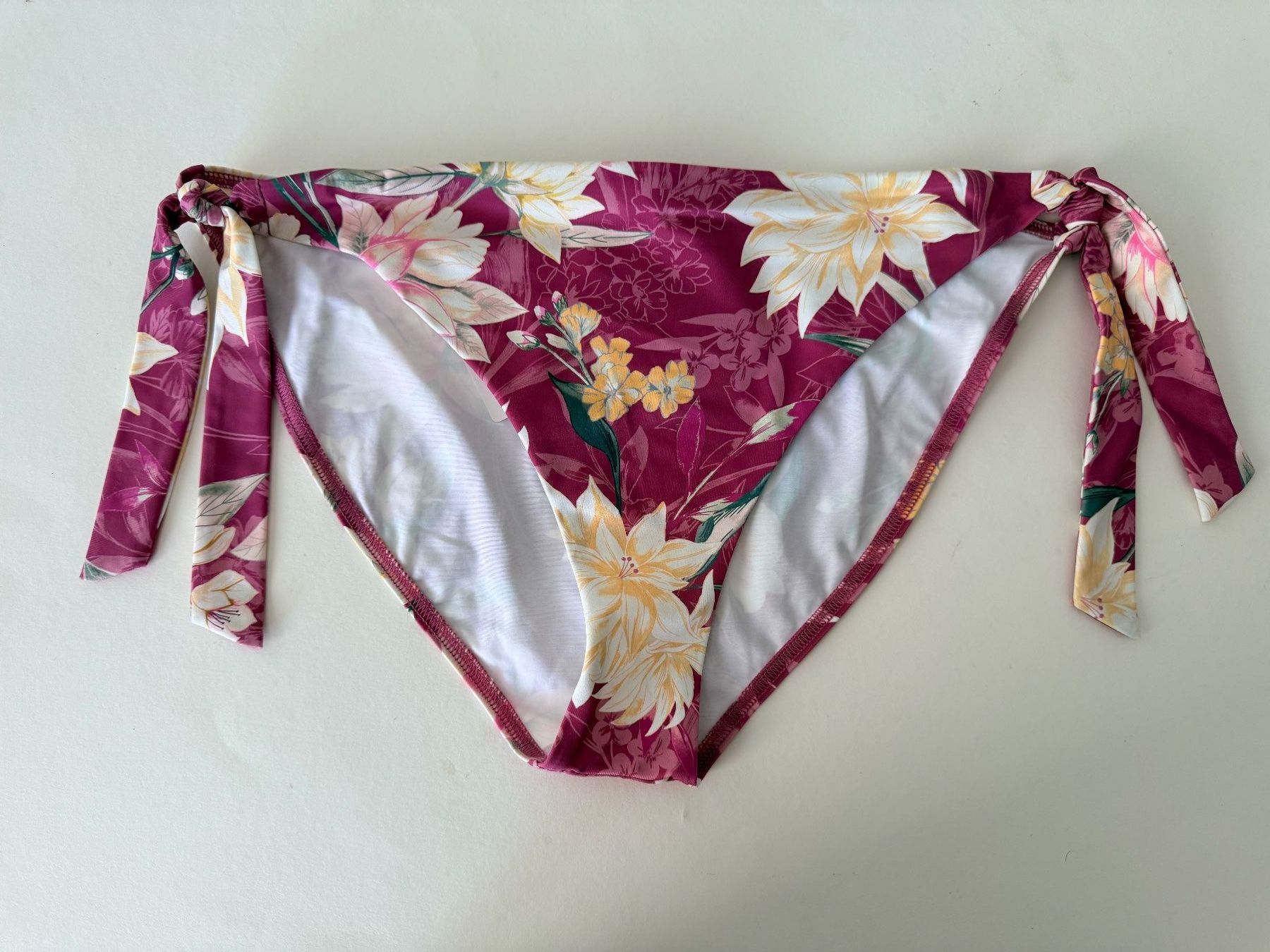 Triumph Costumi da bagno & Bikini: TRIUMPH, Bikini Tai BOTANICAL LEAF, Grösse 44, Rosa/Blumen – Nuovo e nell'imballaggio originale da Rudolfstetten venduto da gst_g7xl
