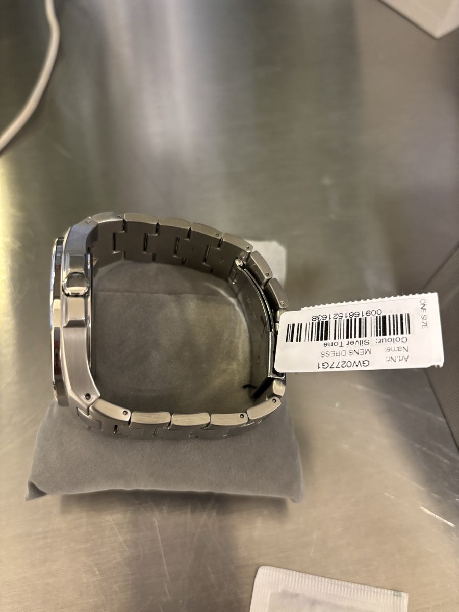 Sonstiges Uhren Zubehör: Uhr GUESS Silber – Neu (gemäss Beschreibung) aus Konolfingen von bekimcekiqaj 2