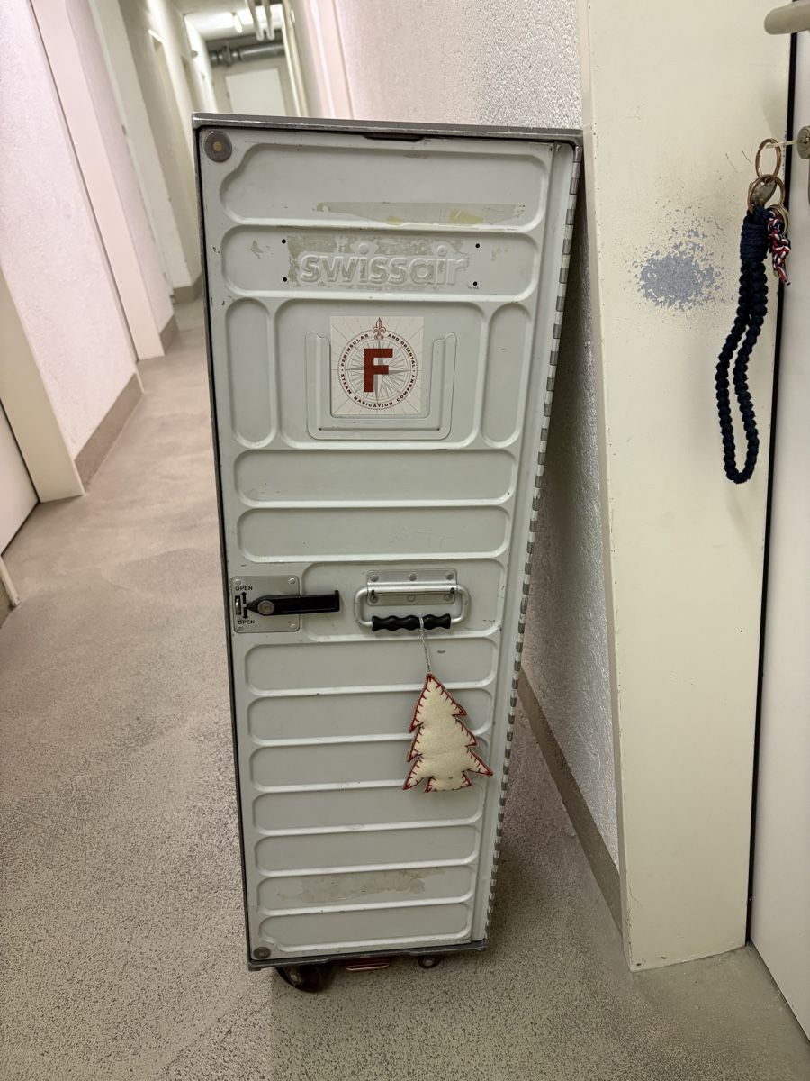 Swissair Sonstiges zu Aviatik: Swissair Original Trolley  – Gebraucht aus Zürich von Nick345