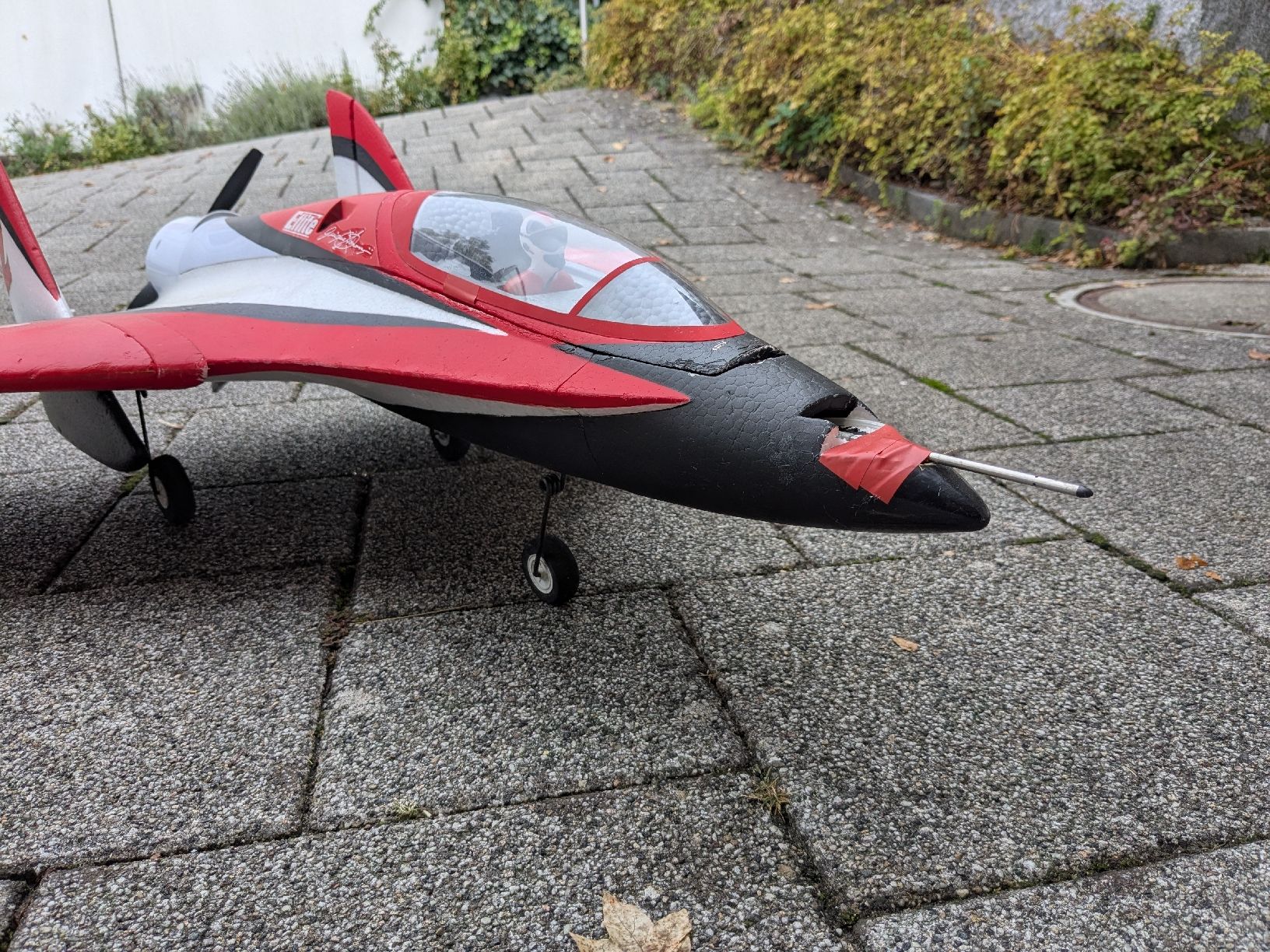 E-Flite RC Kits de montage: Scimitar Modellflugzeug mit Autopilot – D'occasion à Hedingen par furi007 6
