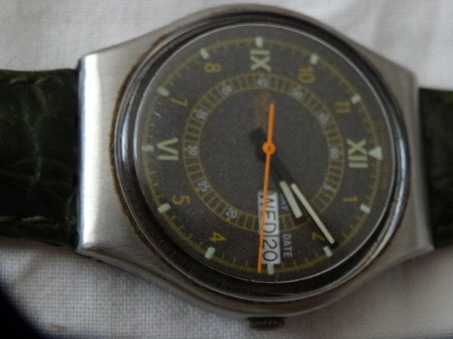 Swatch Montres: S-WATCH HERREN UHR,QUARTZ.SWISS MADE-DATE,TAG.LÄÜFT – D'occasion à zürich par ahmad01 9