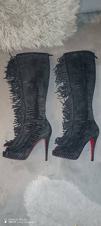 Scarpe da donna: Sublime bottes d'été Louboutin 35 – Usato da Genève venduto da car_9qm9 2