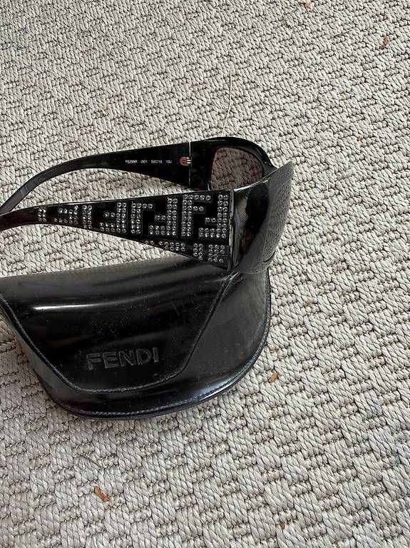 Brillen & Gläser: FENDI Sonnenbrille mit Steine  – Gebraucht aus Bolligen von Feremez 1