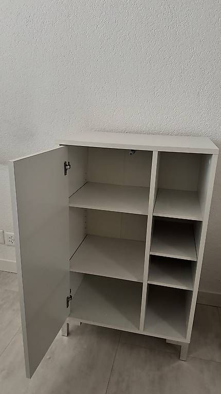 Cassettiere: Weisses Möbel/Weisser Schrank / Sideboard – Usato da Lachen SZ venduto da rei_zsp9 1