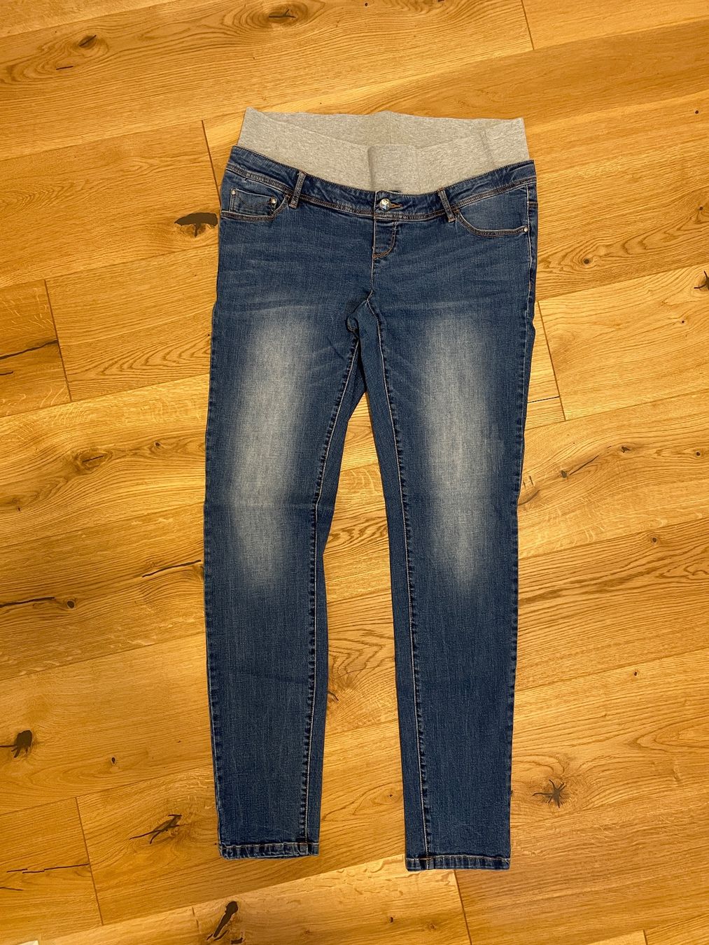 Mamalicious Jeans: Mamalicious Umstandsjeans, Grösse 32/34 – Usato da Riedt b. Erlen venduto da f.brown