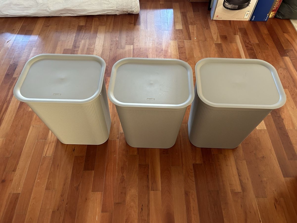 Rotho Cesti per biancheria: 3x Rotho BRISEN 50l Waschkörbe – Usato da Zürich venduto da OhneFrust 1