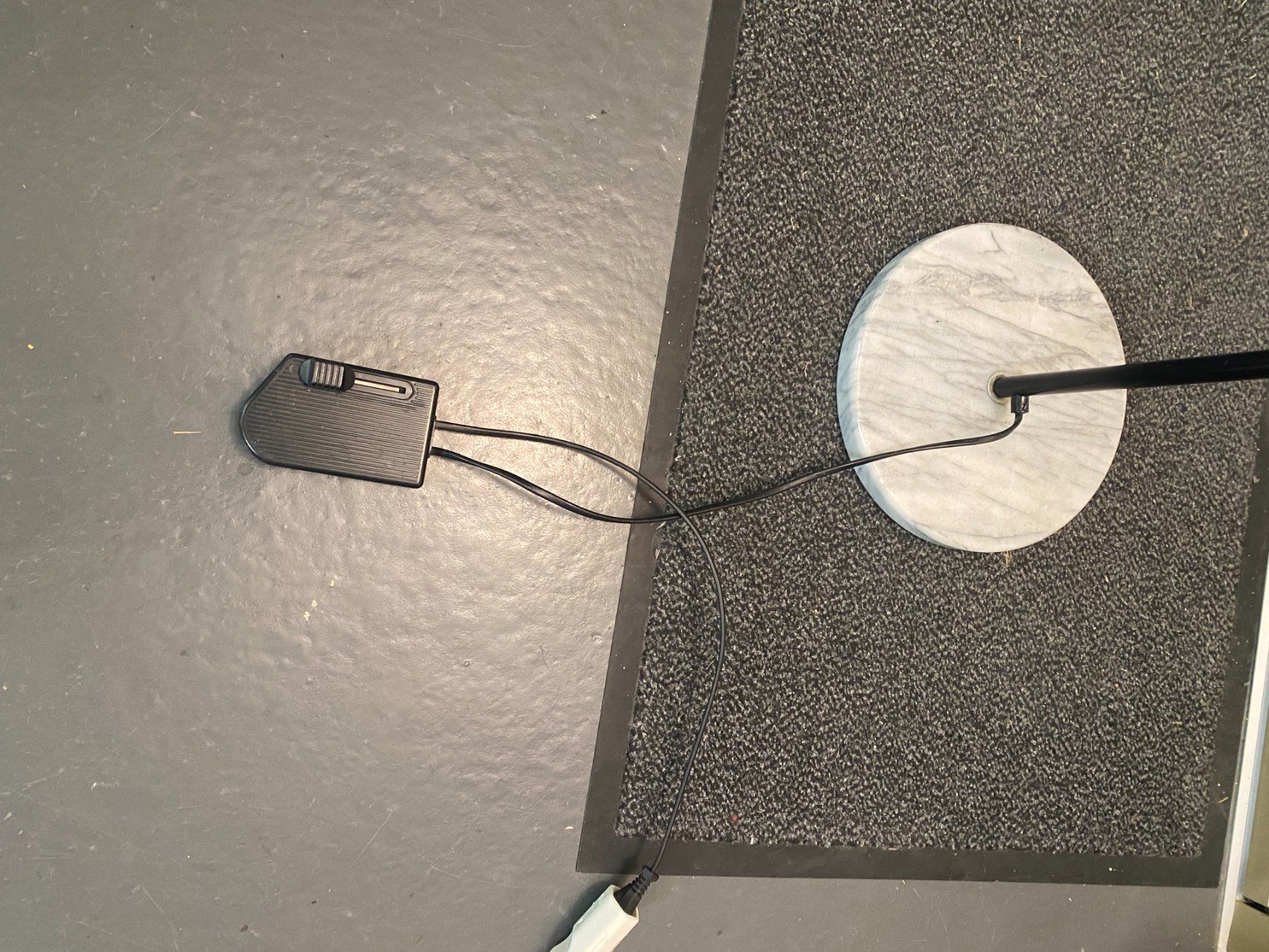 Lampes: Stehlampe dimmbar mit Marmorsockel – D'occasion à Gerolfingen par Regenbogen88 2