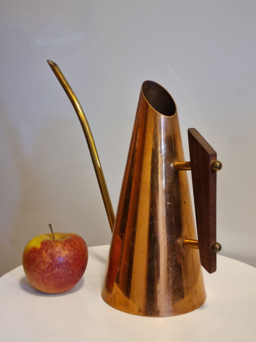Annaffiatura & Irrigazione: Mid Century Giesskanne Kupfer Messing Holzgriff – Usato da Scharnachtal venduto da devin03 2