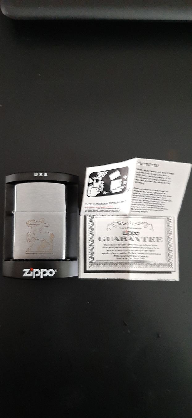 Zippo Accendini: Accendino Zippo nuovo – Nuovo e nell'imballaggio originale da Luzern venduto da PAPPALARDO1955 2