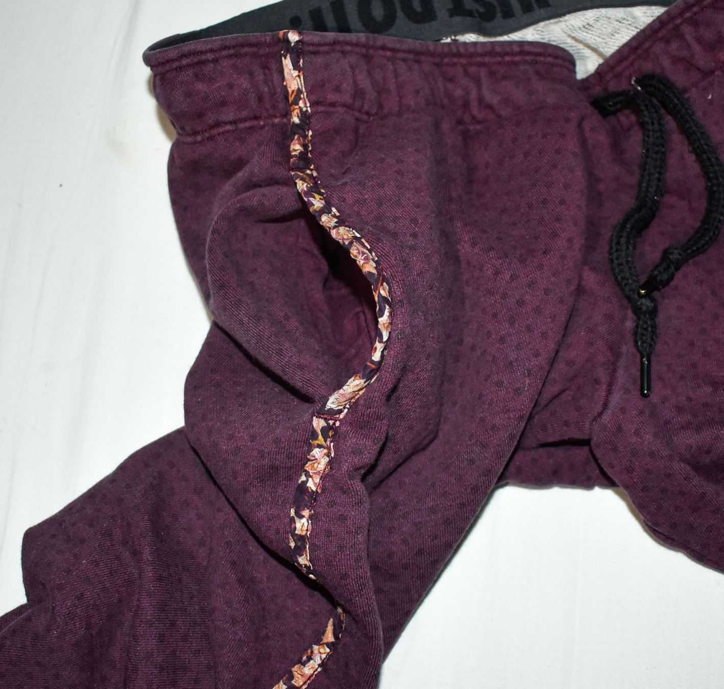 Nike Pantaloni: Trainerhose Jogginghose Nike Damen Grösse L – Usato da Biel/Bienne venduto da tim_pww5 5