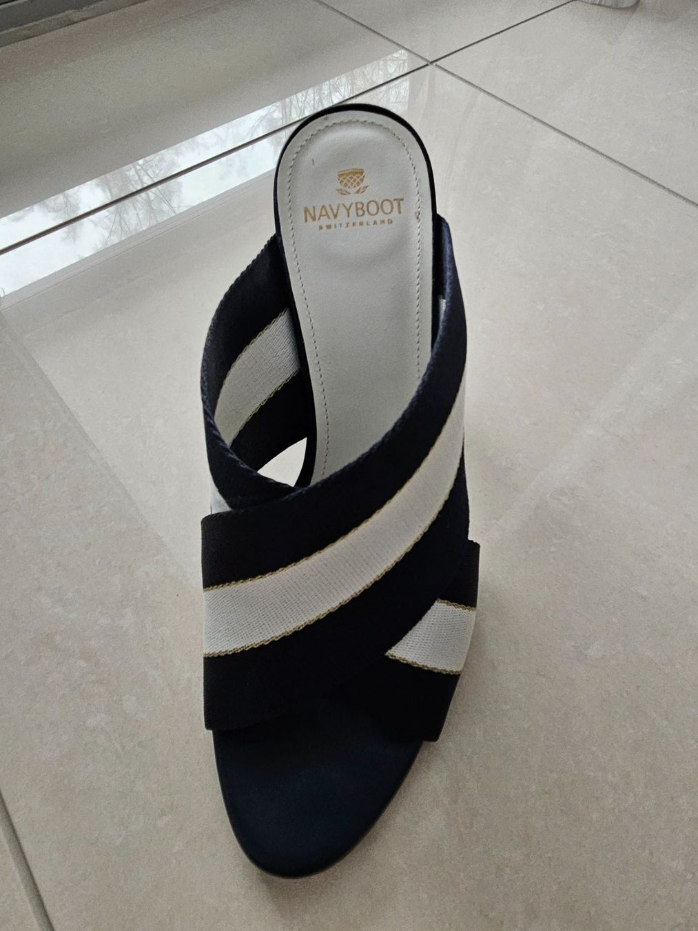 Navyboot Damenschuhe: Sandlatte von Navyboot – Gebraucht aus Thalwil von bri_667j 1