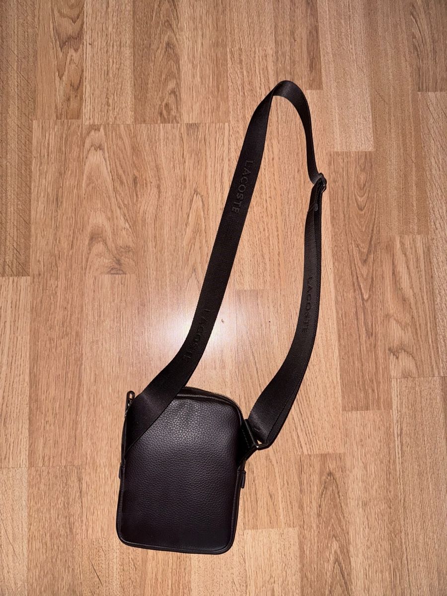 Lacoste Sacs: Sacoche Lacoste Brune  – D'occasion à Vétroz par jer_xgh6