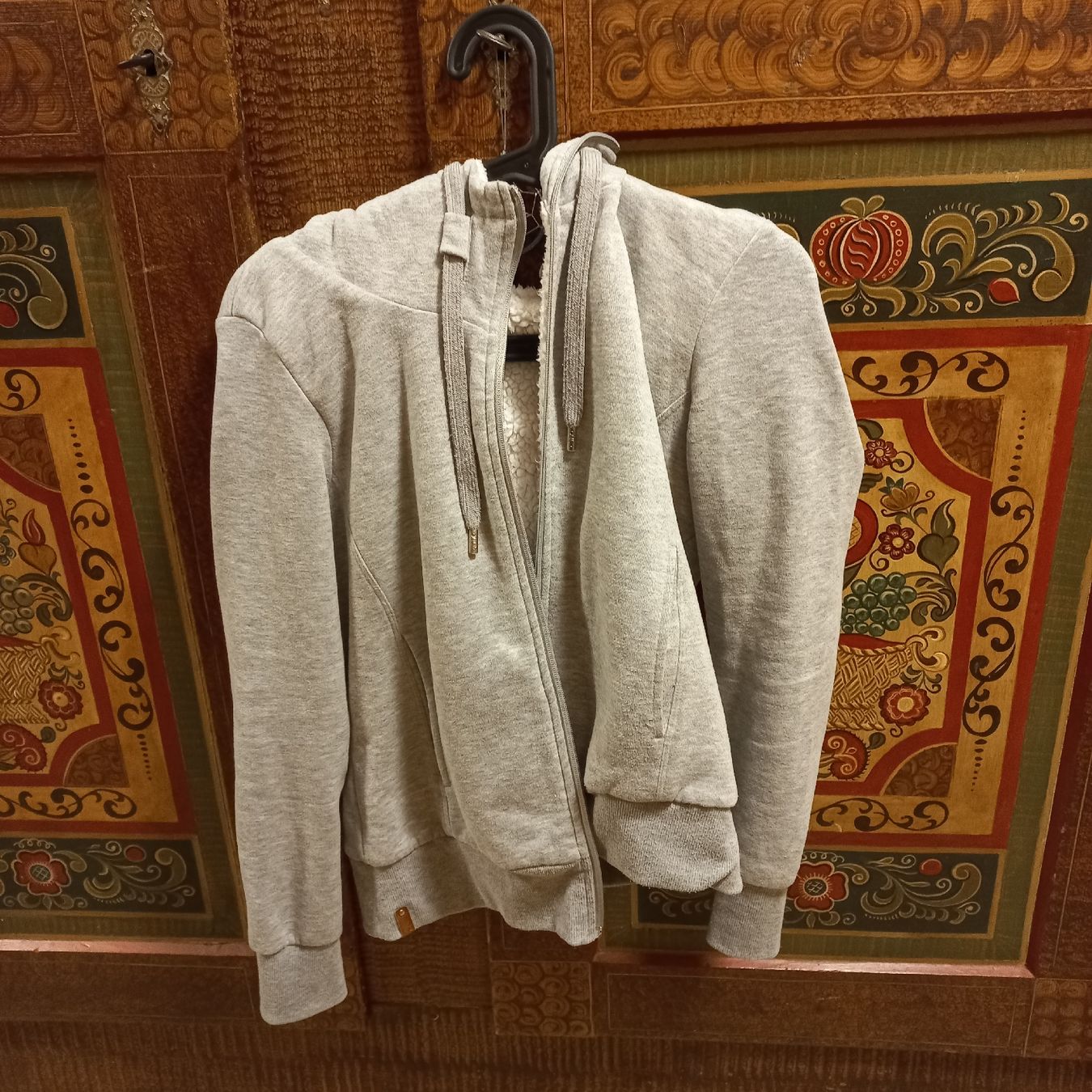 Only Jacken: ONLY Teddy-Fleece Hoodie Gr. M – Gebraucht aus Bettlach von Venus22999 3