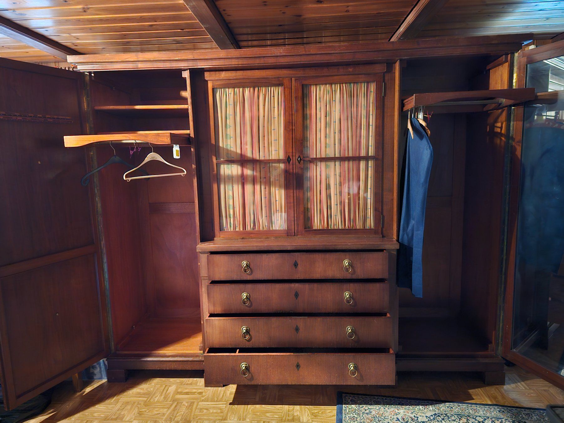 Schränke: Kleiderschrank – Gebraucht aus Bigenthal von Westerngirl 1