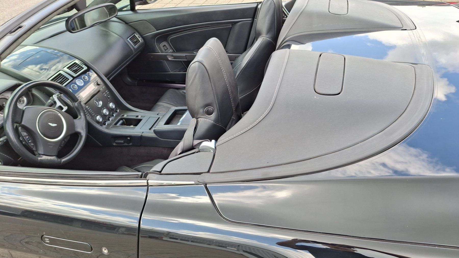 Aston Martin Automobili: Aston Martin Cabrio - MFK – Usato da Freienbach venduto da alile 1