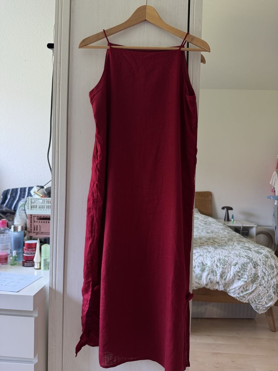 Kleider: Linen Dress – Gebraucht aus Kilchberg ZH von ngt_hnw9
