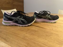 Asics Turnschuhe Gr 37